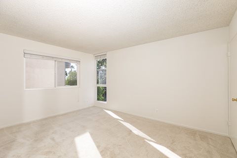 Bedroom with Carpet Floors